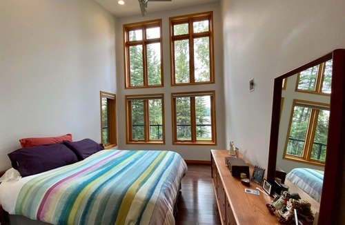 Kenora Cabin | Gorgeous new waterfront lakehouse in the shield country of Northwest Ontario!