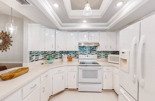 Spring Hill House | Gorgeous oasis with pool patio central AC WD and close to the beach