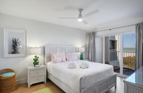 Sanibel House | Gorgeous Oceanfront Residence in Exclusive Sanibel Surfside