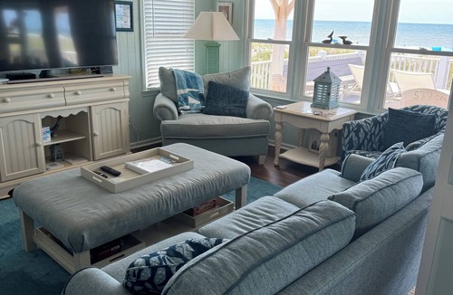 Holden Beach House | Gorgeous oceanfront Beach Cottage. 4 BR/4 Bath sleeps 8 all on a single level!