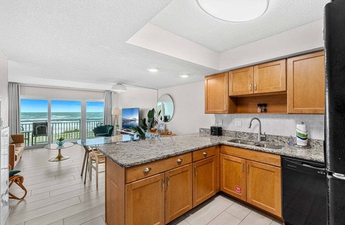 Satellite Beach Condo | Gorgeous Oceanside Oasis w/Heated Pool, Oceanfront Patio & Steps to the Beach 🏖️☀️