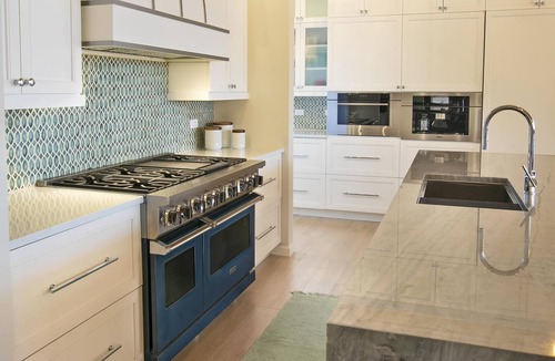 Estate Peterborg Villa | GORGEOUS REMODEL! Major WOW Factor! Stunning Views, Private!