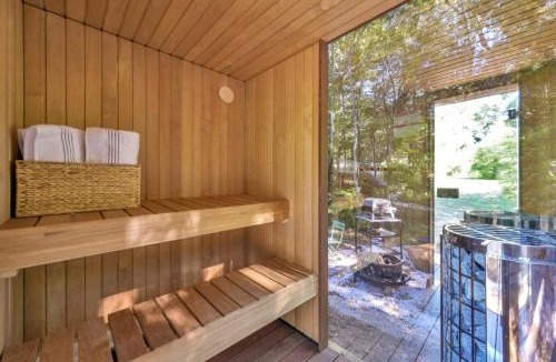 Jay House | Gorgeous Scandinavian Mirror Glass Cabin in the Adirondacks for an Unforgettable Getaway in Jay, New York