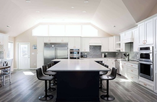 Whalehead Beach House | Gorgeous Semi-Oceanfront Home in Whalehead