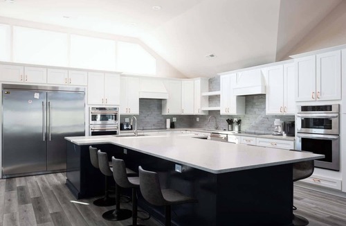 Whalehead Beach House | Gorgeous Semi-Oceanfront Home in Whalehead