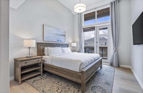 Canmore House | Gorgeous Spring Creek Penthouse
