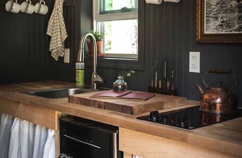 Victor House | Gorgeous Tented Cabins near the Sapphire Mountains in the Bitterroot Valley Northwestern Montana, for a Glamping Getaway!
