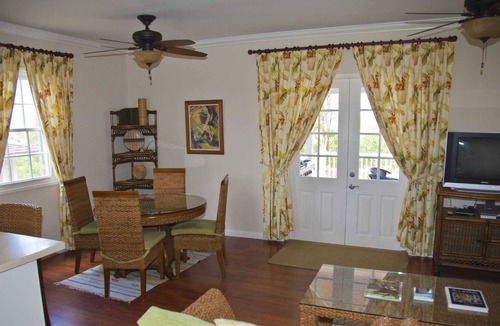 Vuemont Villa | Gorgeous three bedroom villa in gated community