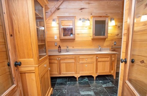 Livingstone Cove House | Gorgeous Timberframe, minutes to the Northumberland Strait