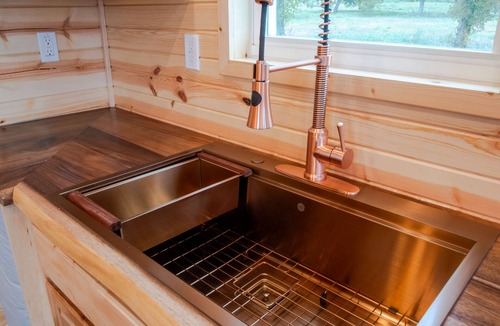 Georgetown Cabin | Gorgeous tiny home cabin!Perfect for couples, small families or business travel!