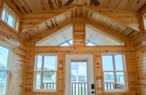 Georgetown Cabin | Gorgeous tiny home cabin!Perfect for couples, small families or business travel!
