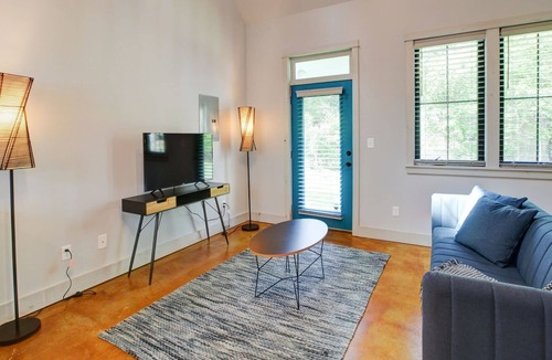 Optimist Park House | Gorgeous Tiny Home in Optimist Park
