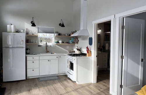Butte Cabin | Gorgeous Tiny home with stunning views. Access to Alaskas most renowned hiking