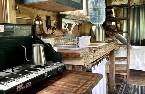 Argyle House | Gorgeous Tiny House Rental for a Glamping Getaway near Saratoga Springs in Upstate New York