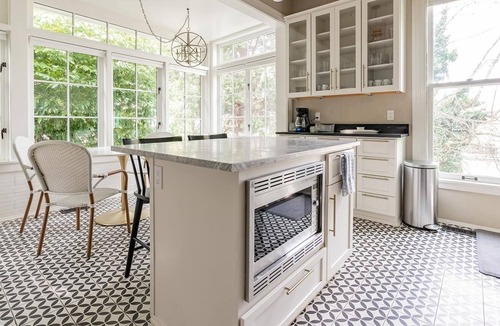 Eastlake House | Gorgeous Victorian Home in Eastlake w/Lake-View Balcony!