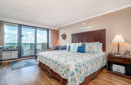 Myrtle Beach Condo | Gorgeous View Oceanfront Condo w/Hug Sundeck Balcony
