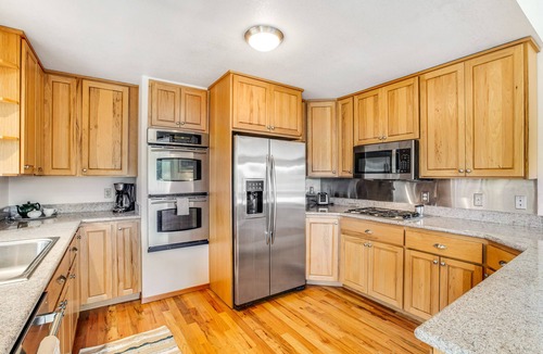 Allyn-Grapeview House | Gorgeous water view townhome with private hot tub, fireplace, firepit & big deck