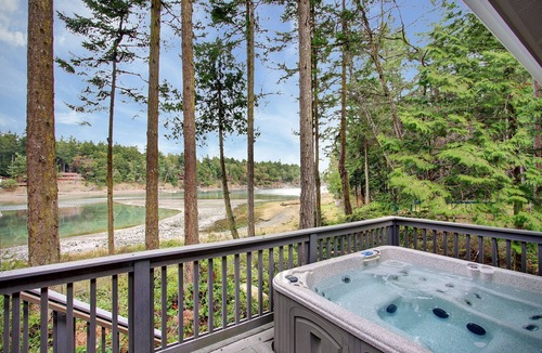 Roche Harbor House | Gorgeous Waterfront Home w/Hot Tub! (RH Manor)