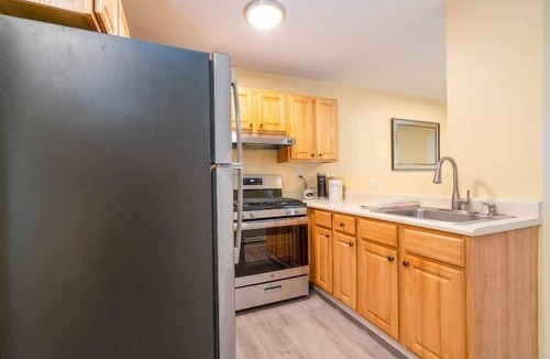 Fair Haven House | Gorgeous Waterfront 2:1 - 2 houses in 1 building.