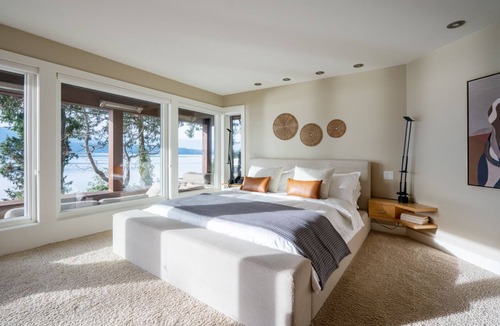 Saanichton Villa | Gorgeous waterfront paradise