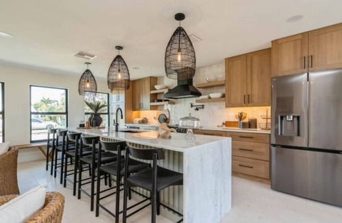 Isles of Capri House | GORGEOUS WATERFRONT RANCH in BEAUTIFUL ISLES OF CAPRI!