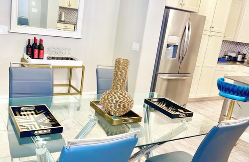 Mesa Villa | Gorgeously decorated 4 bed villa, amazing pool oasis 15 mins to Tempe,Scottsdale