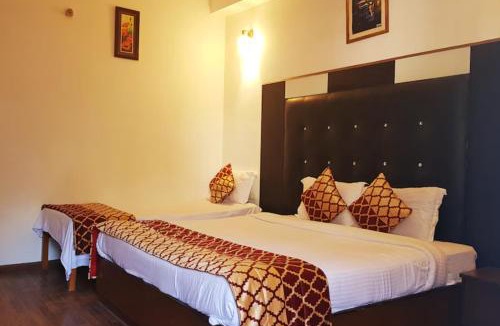 Bhagsu Nag Hotel | Goroomgo Hotel Shivani International Dharamshala