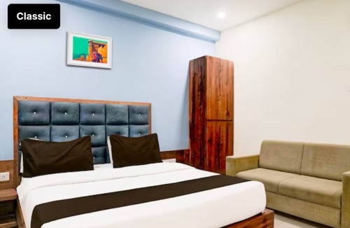 Vadodara Hotel | Goroomgo Riddhi Residency Varodra