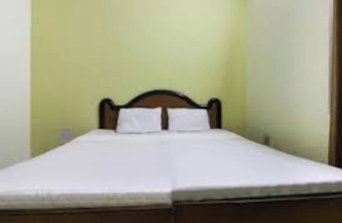 Dehri-on-sone Hotel | Goroomgo Siddhartha Inn Dehri