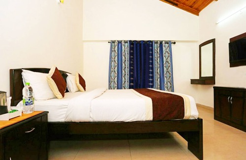 Bhimtal Hotel | Goroomgo Silver Tree inn Bhimtal