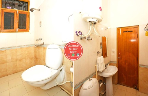 Bhimtal Hotel | Goroomgo Silver Tree inn Bhimtal