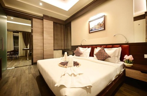Mahmoorganj Hotel | Goroomgo The Coco Cabana Varanasi
