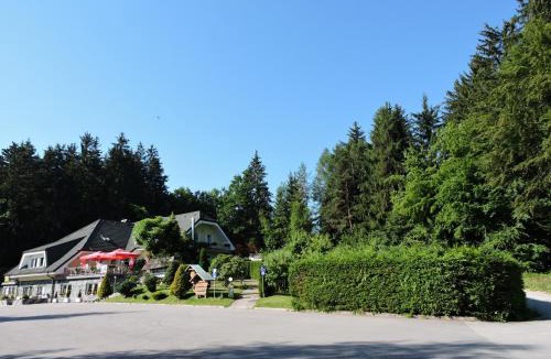Prevalje Bed & Breakfast | Gostilna PIK
