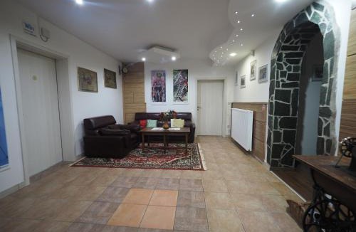 Prevalje Bed & Breakfast | Gostilna PIK