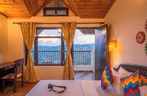Mukteshwar Hostel | goSTOPS Mukteshwar - Private Rooms and Dorms