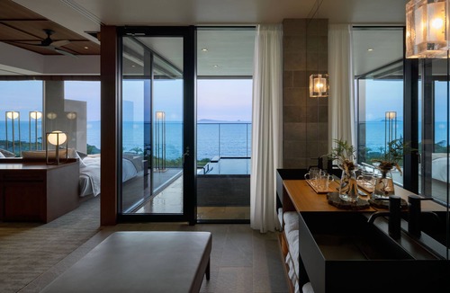 Goto Hotel | GOTO RETREAT by Onko Chishin