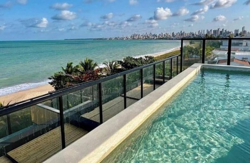 Jardim Oceania Apartment | Gourmet Studio with Sea-Facing Pool