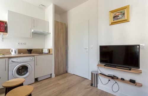 7th Arrondissement Apartment | Gouy's studio - close to subway