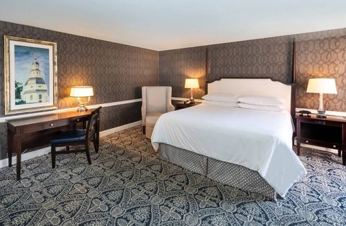 Historic District Hotel | Governor Calvert King Balcony at Historic Inns of Annapolis | Pets Allowed