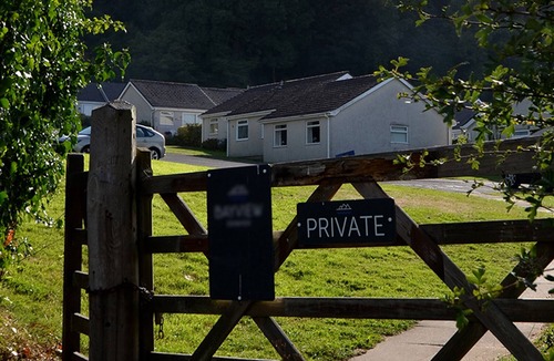 Oxwich Ski Chalet | Gower, Oxwich, Amazing Views, Sleeps 4