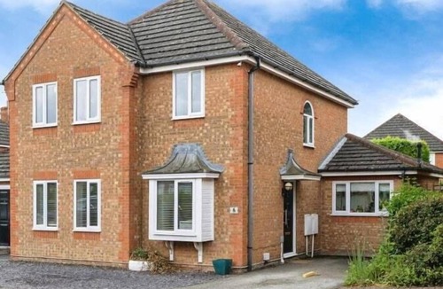 Ely House | Grace's Spacious Home in Ely