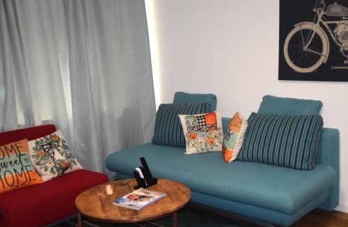 Leinfelden-Echterdingen Apartment | GraceHomes - 3 Room Apartment, Airport, Stuttgart Messe & Fair, Garage, Ventilator, Free Coffee, WiFi, 6 Guests Max