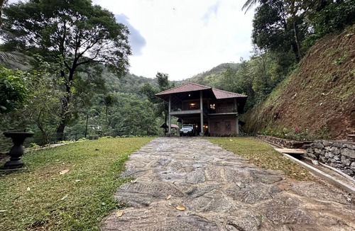 Elappara House | Gracevilla - Listen to silence!
