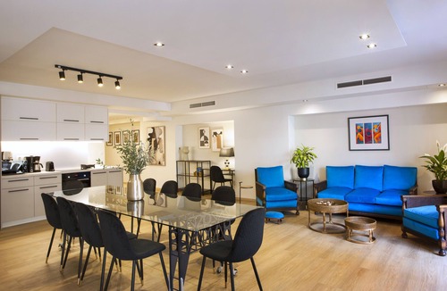 Thissio Apartment | Gracious Accessible 4Bd/5Ba Apartment in Ideal Location