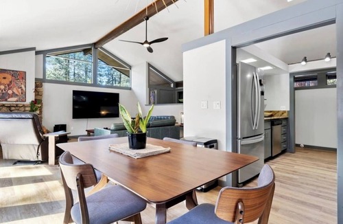 Graeagle House | Graeagle Meadows Luxury Pet Friendly Modern A/C