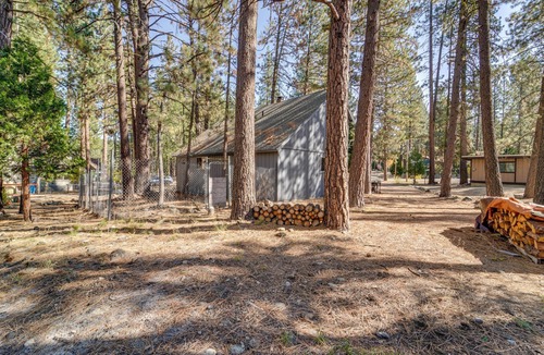 Graeagle Cottage | Graeagle Vacation Rental Cabin w/Game Room!