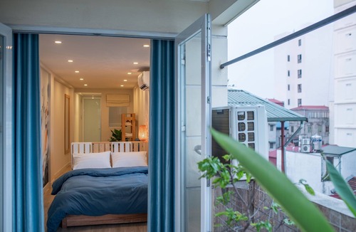 Old Quarter House | Graffiti Hotel