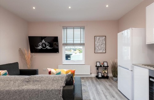 Gillingham Apartment | Grain projects stay Quiet Reliable - Apartment D