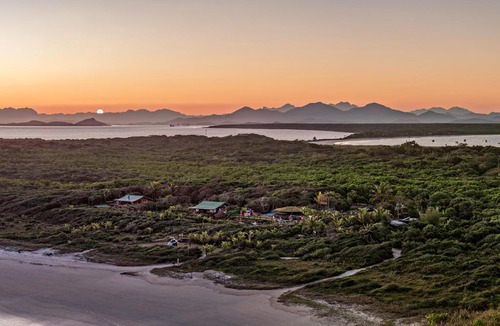 Paranagua Hotel | Grajagan Surf Resort