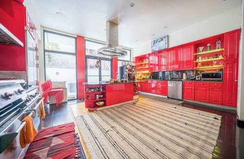 Rose Hill House | Gramercy Townhouse – 3 Floors, Terrace, True Unique NYC Stay